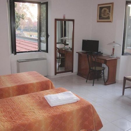 Hotel Vecchio Convento Bareggio Εξωτερικό φωτογραφία