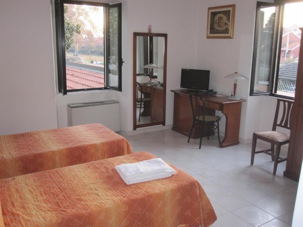 Hotel Vecchio Convento Bareggio Εξωτερικό φωτογραφία