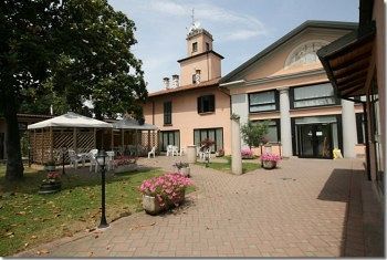 Hotel Vecchio Convento Bareggio Εξωτερικό φωτογραφία