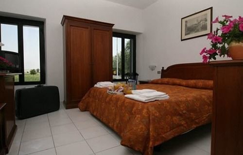 Hotel Vecchio Convento Bareggio Εξωτερικό φωτογραφία